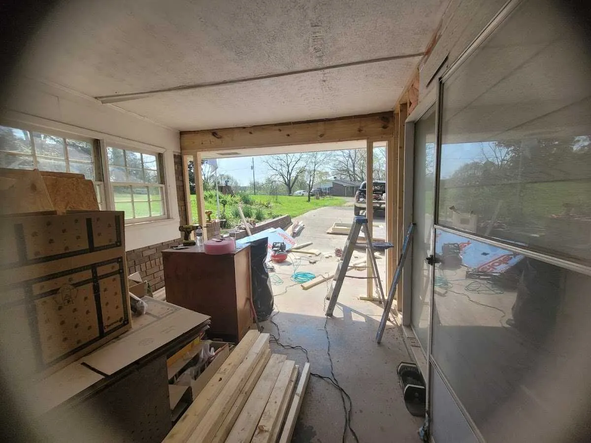 Air movers and dehumidifier for Drying & Dehumidification in Londonderry